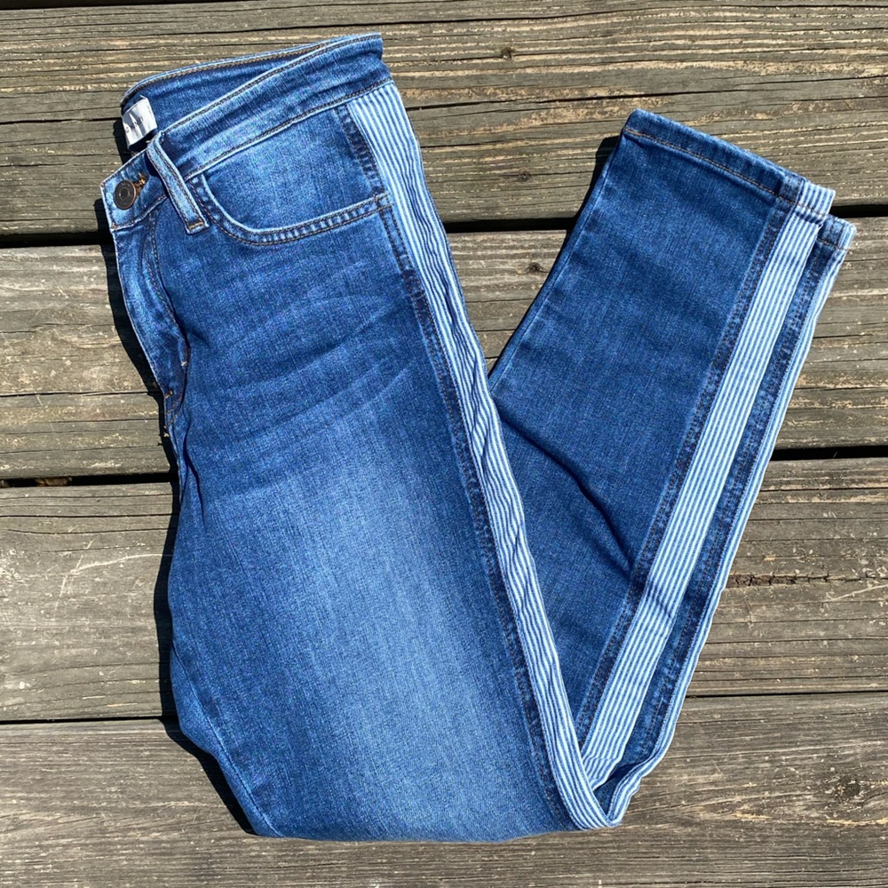 Flying Monkey blue jeans pinstripe accent stripe down leg size 26 stretch